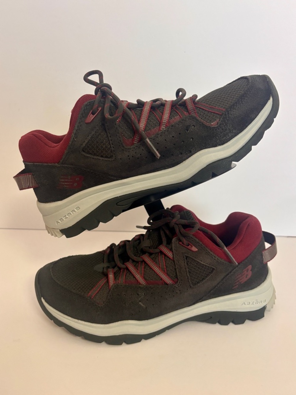 New Balance hiking trail shoes W9